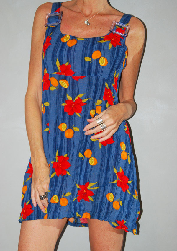 שמלת וינטג' מגניבה