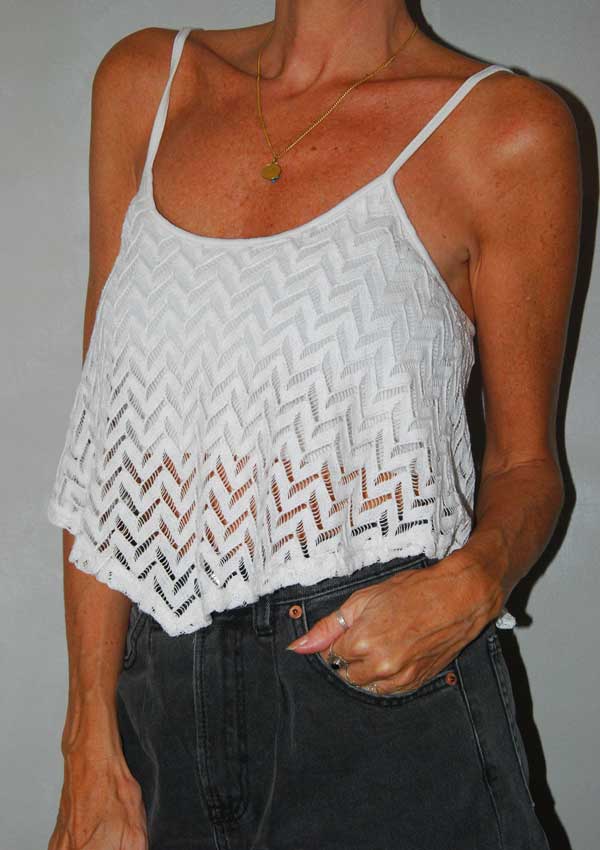 גופייה לבנה