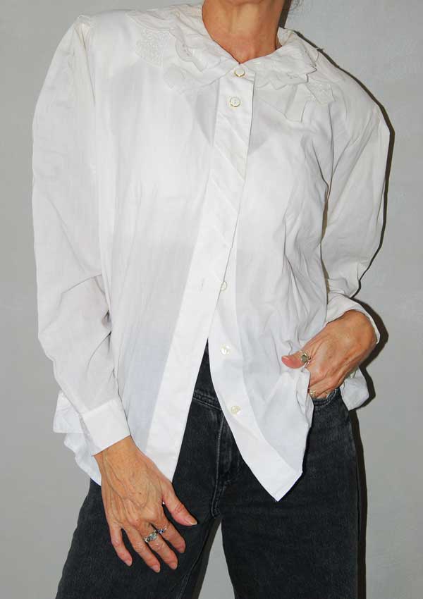 חולצת וינטג' לבנה