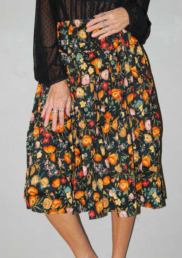 חצאית פרחונית וינטג'