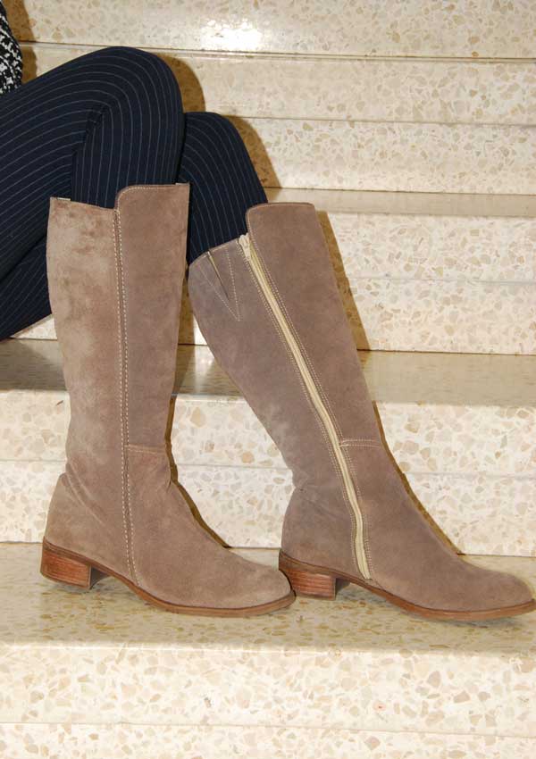 מגפיים חומים מידה 38