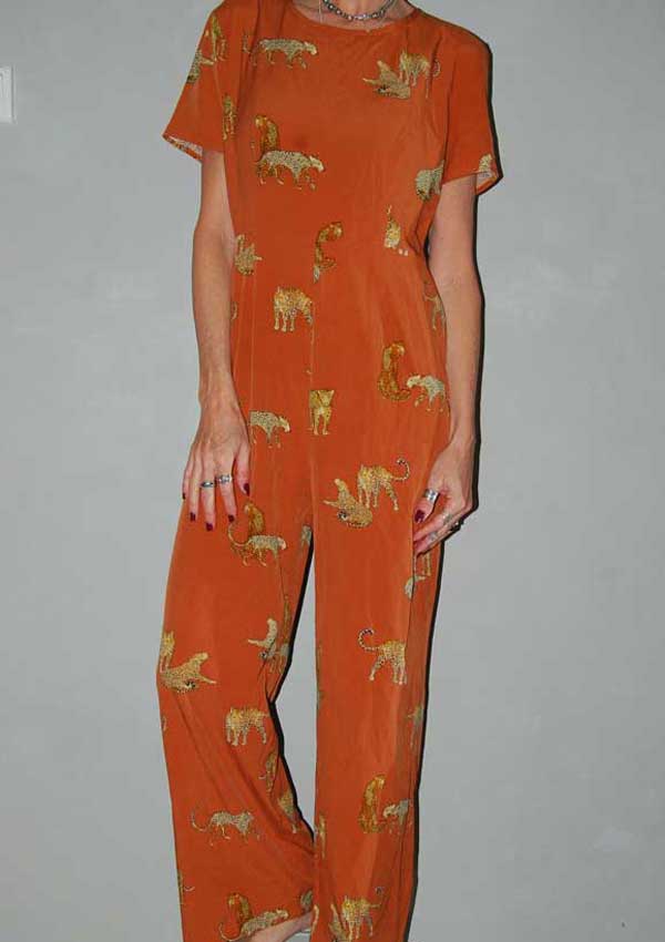 אוברול נמרי שווה