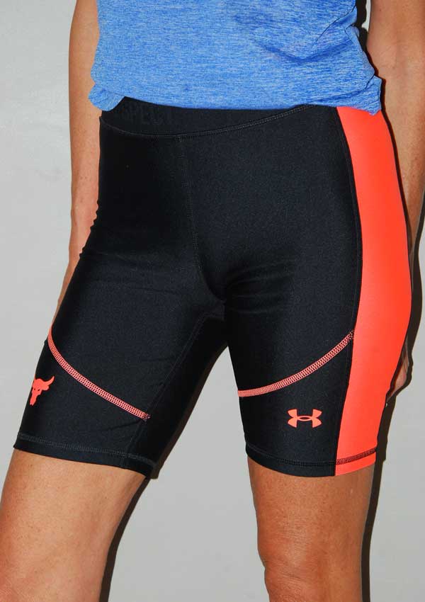 טייטס ספורט UNDER ARMOUR